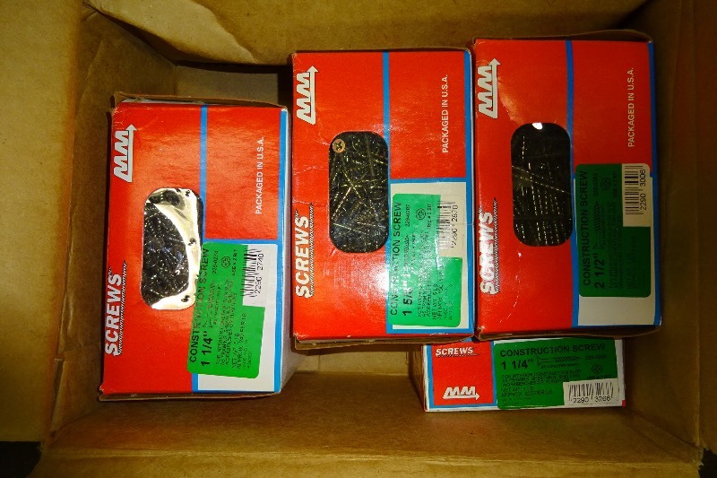 lot 40 image: Construction Screws