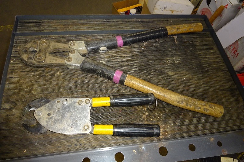 lot 62 image: Hand Grip tool (Pex)