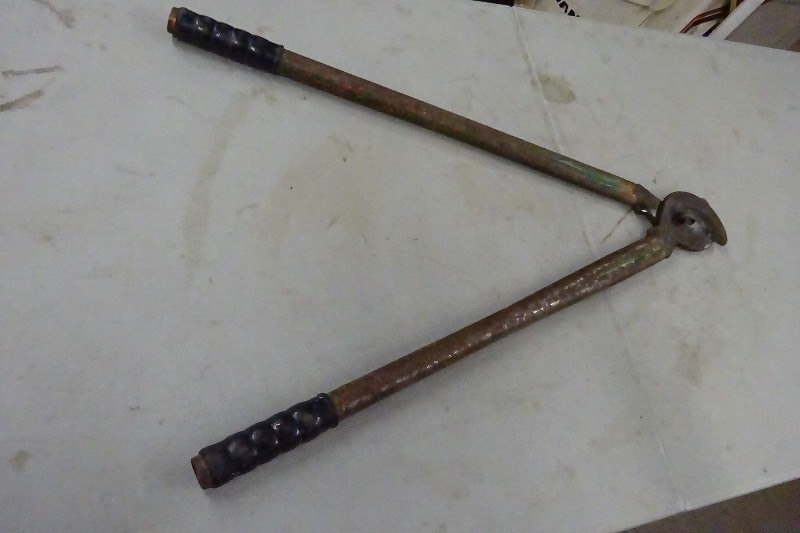lot 84 image: Hose Pipe Cutter
