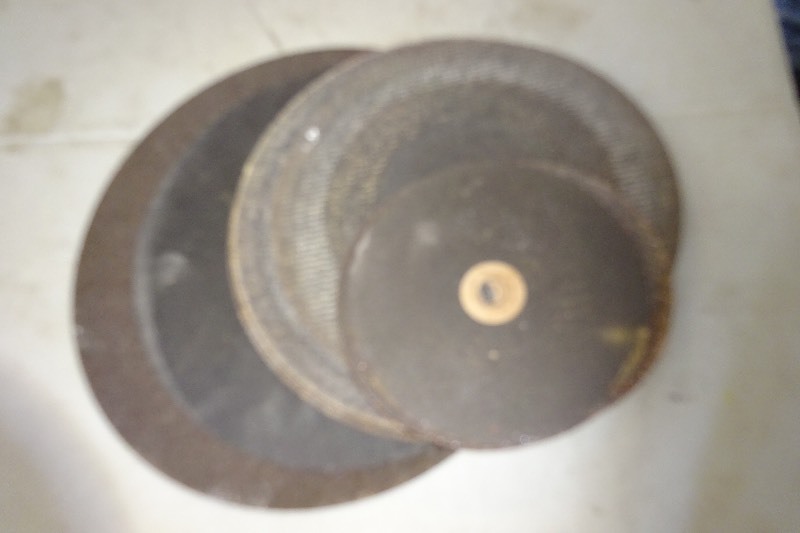 lot 88 image: Misc. Saw blades