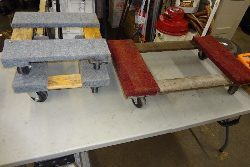lot 97 image: 3 rolling carts