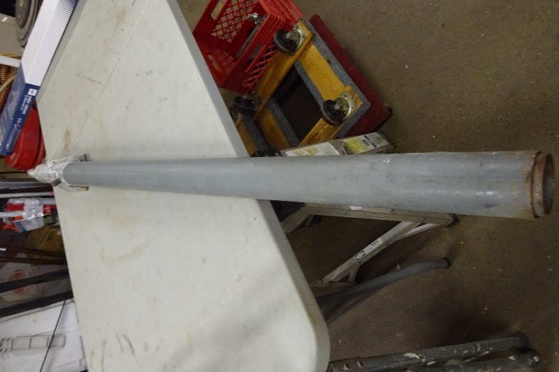 lot 102 image: adjustable beam pole