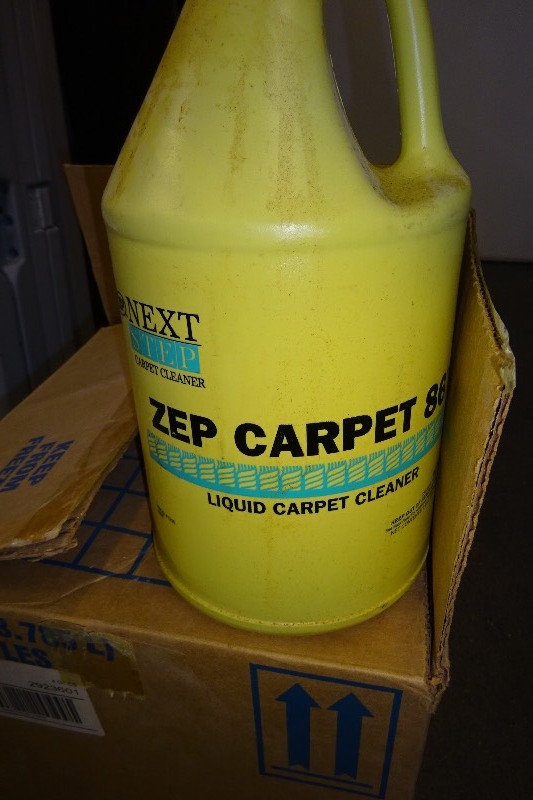 lot 122 image: 3 Gal Zep liquid carpet cleaner