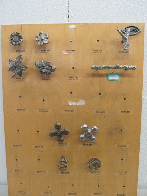 Emenee Handles & Pulls