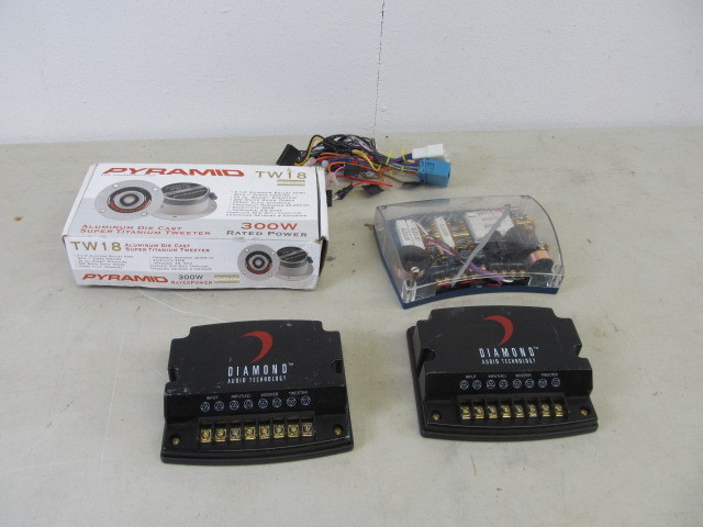 Nice Lot of Car Audio Equipment