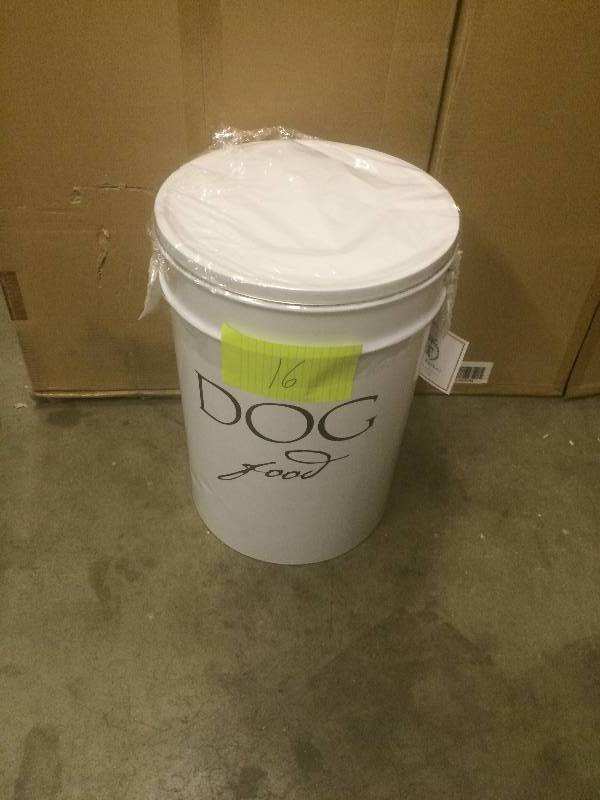 Harry Barker Large Dog Food Can- holds 40 Lb of Dry Food Never used couple dents on the side