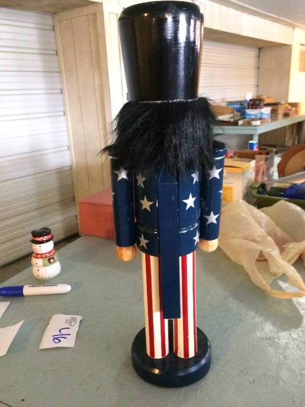 lot 46 image: 24 inch nutcracker