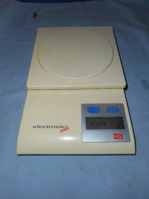 ELECTRONIC SCALE