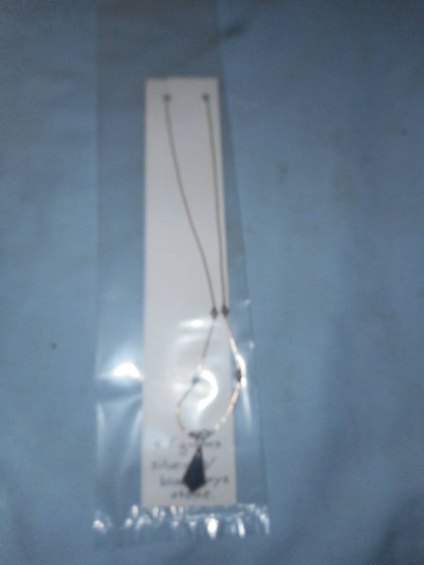 STERLING SILVER NECKLACE WITH ONYX STONE