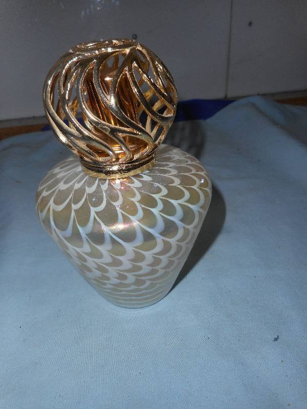 IRREDESENT OIL LAMP