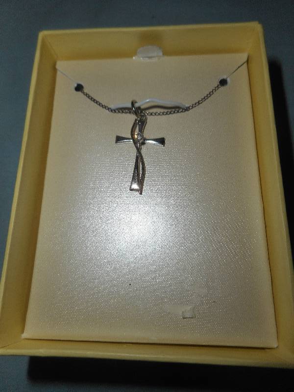 STERLING CROSS NECKLACE