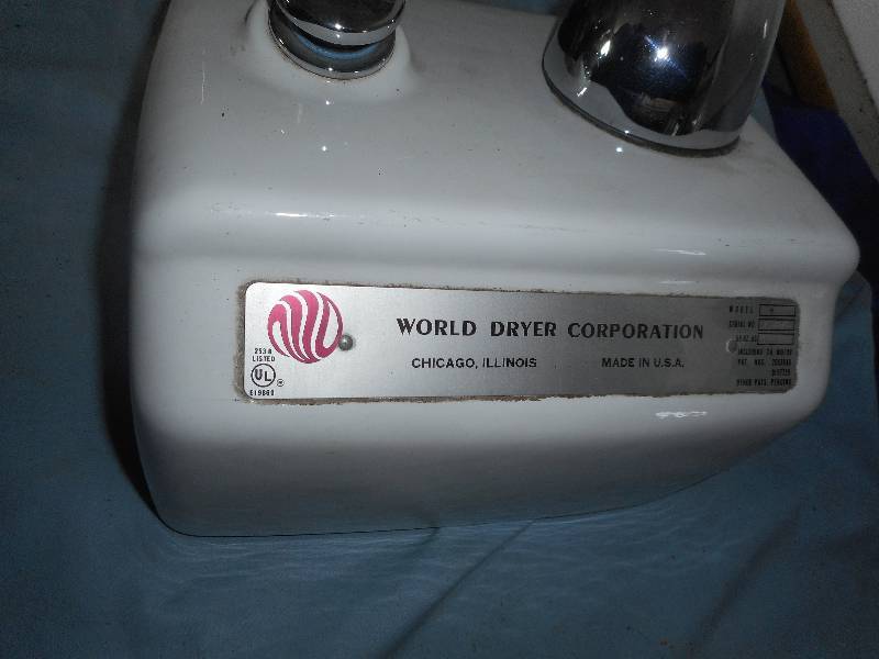 ELECTRIC HAND DRYER