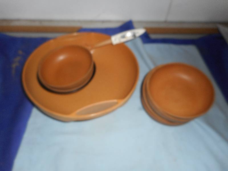 SALAD BOWLS