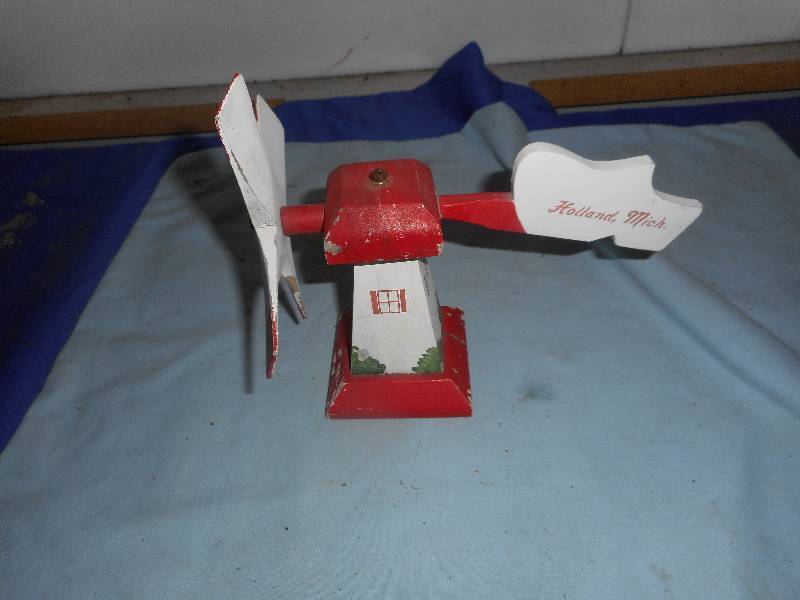 VINTAGE WOODEN WIND MILL