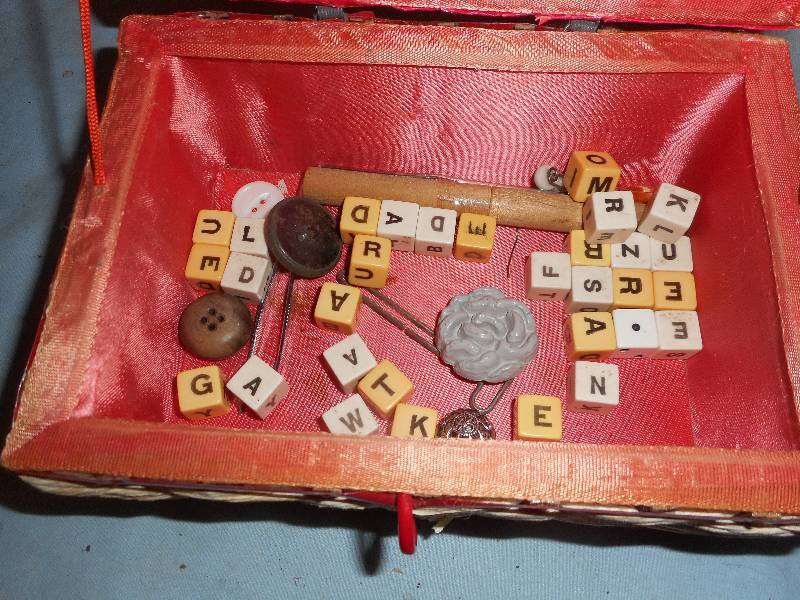 VINTAGE SEWING BSK AND MISC