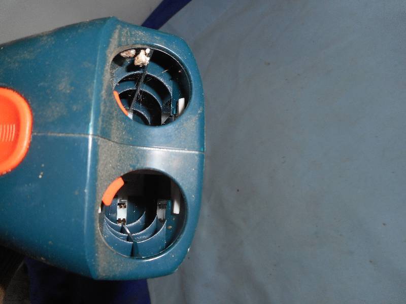 BLACK AND DECKER HAND VAC
