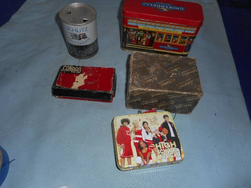 ANTIQUE TINS ANS BOXES