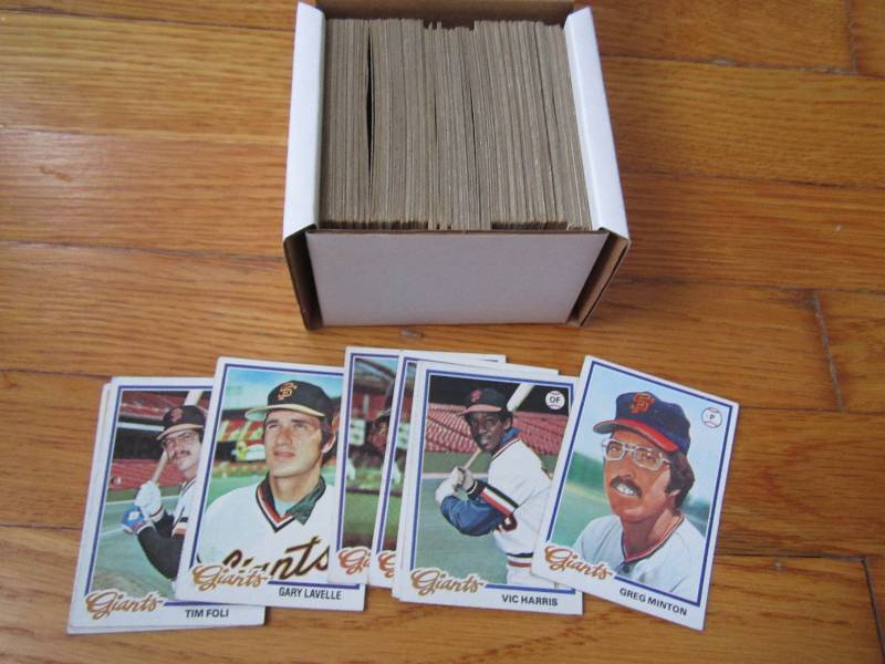 Box of 1978 Topps baseball cards...
