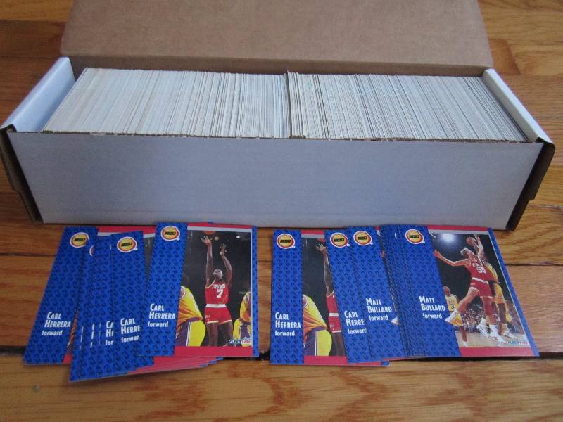 Box of 1991-92 Fleer basketball car...