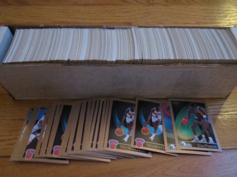 Box of 1990-91 Sky Box basketball c...