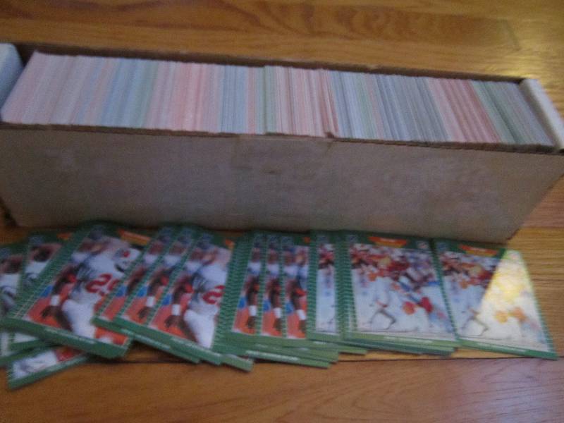 Box of 1989 Proset Football cards...