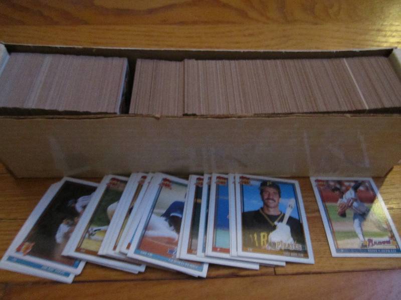 Box of 1991 Topps baeball cards...