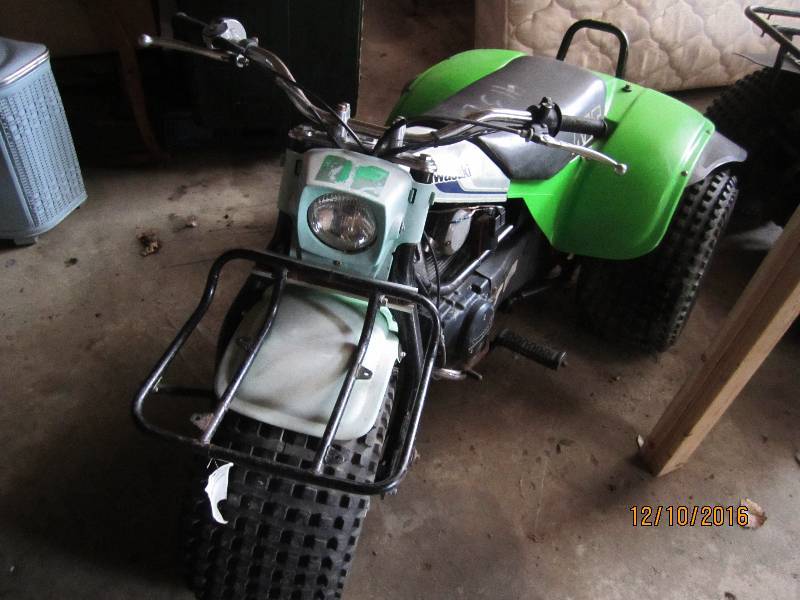 lot 4 image: 1982 Kawasaki KLT 200 three wheeler...