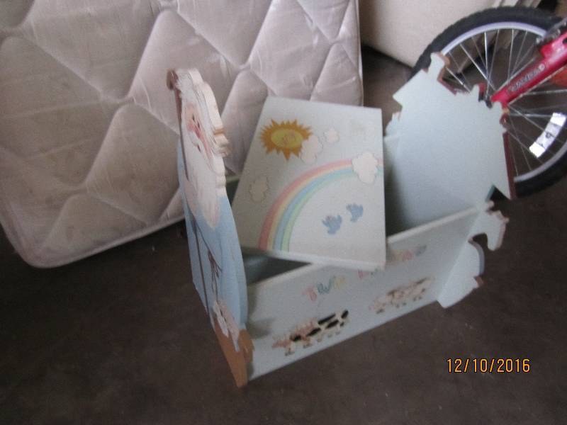 lot 22 image: Noah Ark theme small toy box...