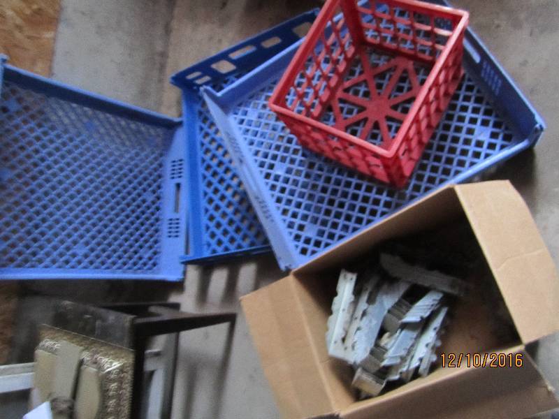 lot 24 image: Plastic crate and bread trays, meta...