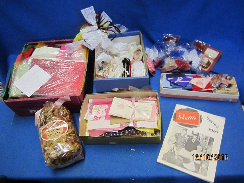 lot 25 image: Lot of craft supplies, beads, quilt...