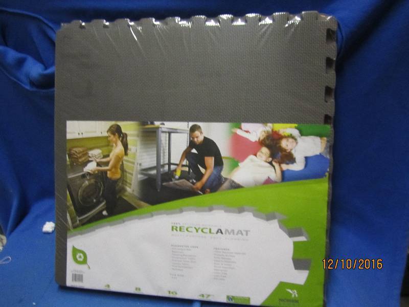 lot 50 image: New recyclamat 4 piece floor ergono...
