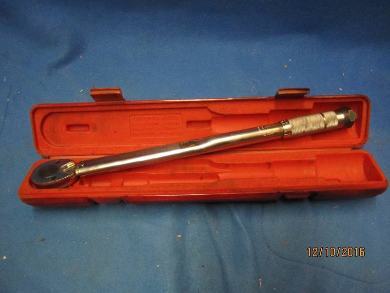 lot 58 image: Torque wrench in case...