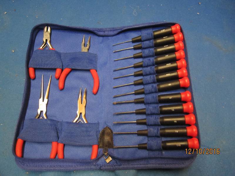 lot 59 image: Like new tool kit in case...