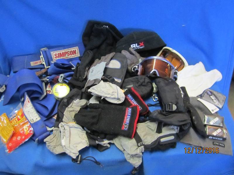 lot 64 image: Lot of gloves, ski goggles, climbin...
