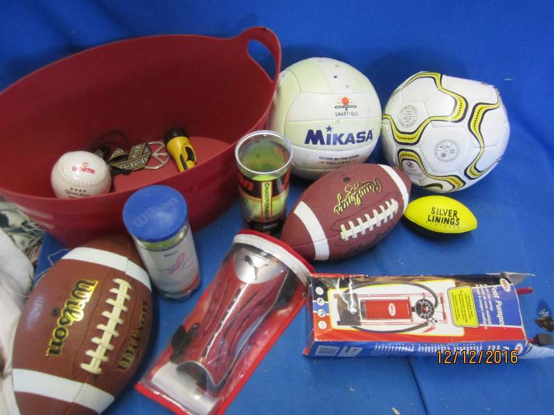 lot 65 image: Lot of sports gear...