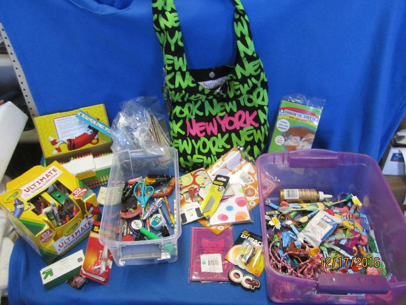 lot 119 image: Lot of craft supplies...