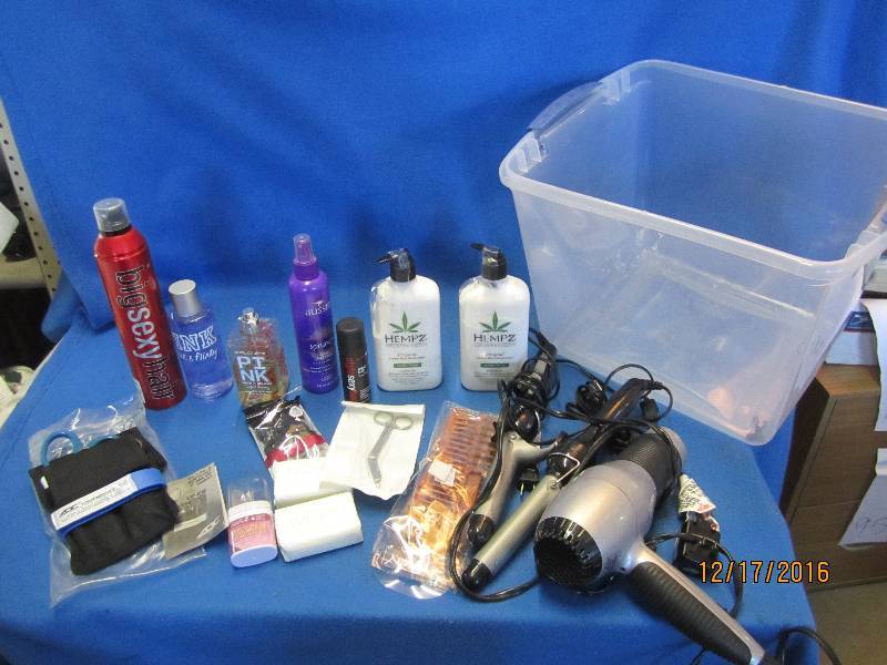 lot 120 image: Lot of new and used health and beau...
