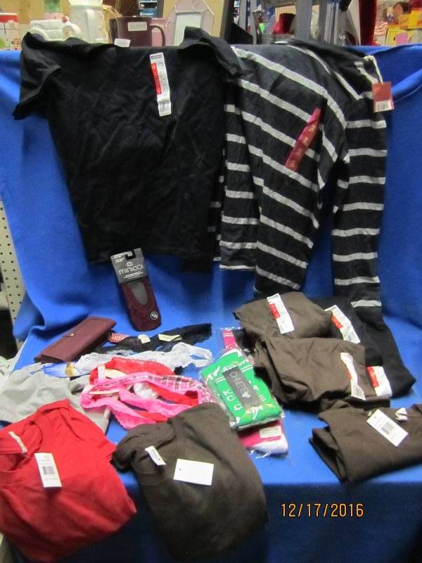 lot 130 image: Lot of new w tags clothing...