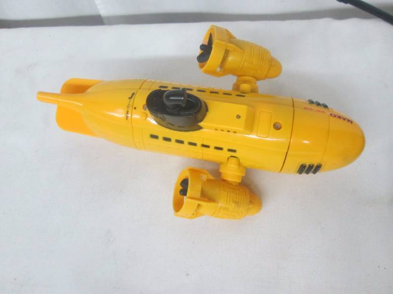 toy submarine yellow big windows