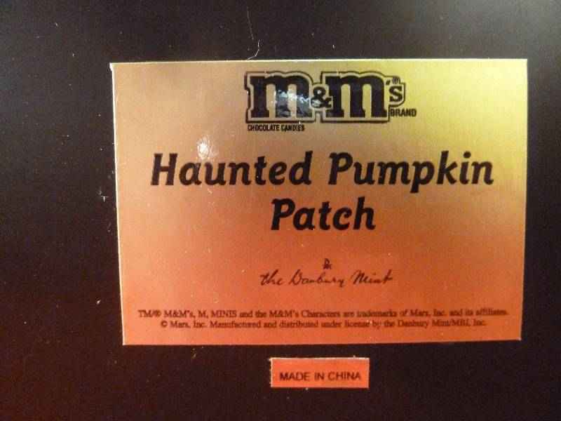 M&M’s Haunted Pumpkin newest Patch Danbury Mint