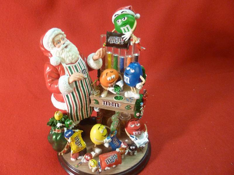 Danbury Mint Santa