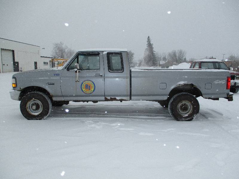 lot 1 image: 1998 Ford F-250 Heavy Duty 4x4 Truck