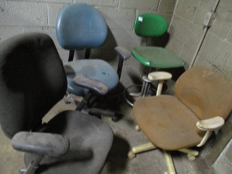 lot 53 image: 4 Office Chairs