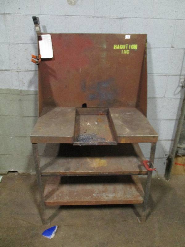 lot 73 image: Metal Work Stand