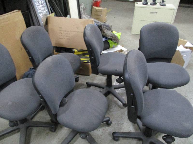 lot 83 image: 6 Office Chairs