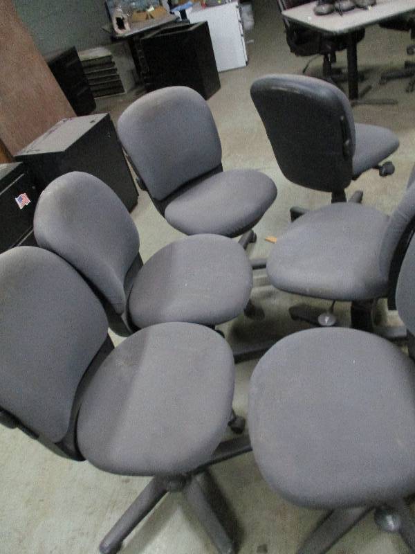 lot 84 image: 6 Office Chairs