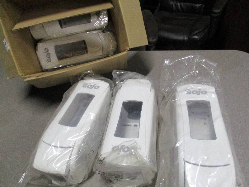 lot 89 image: White GOJO Dispensers