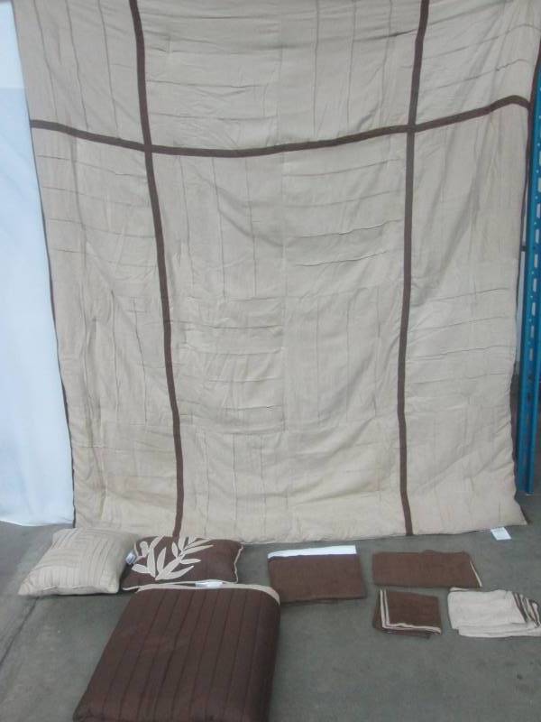 McLeland Design Lansing Comforter Set - Full