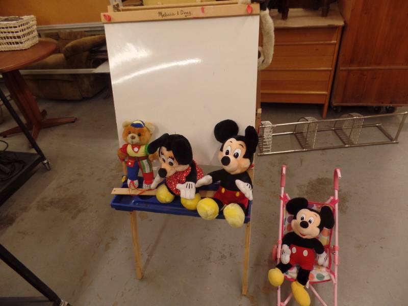 Kids Art Studio and Disney Toys