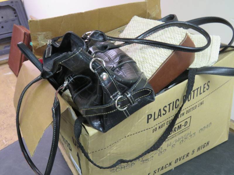 Purse lot